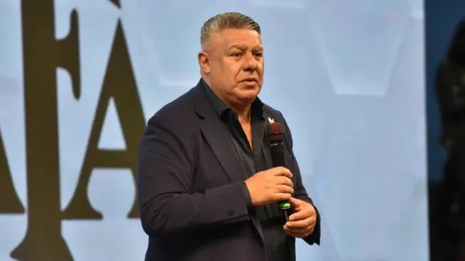 Procesaron a Claudio Tapia y a otros directivos de la AFA por presunta evasión en la causa por millonarias retenciones no depositadas La Justicia Penal Económica avanzó sobre el presidente de la AFA y otros dirigentes por la presunta apropiación indebida de tributos y recursos de la seguridad social. El expediente detalla montos millonarios y múltiples períodos fiscales bajo sospecha. Embargo a los imputados Tapia y Toviggino por $350 millones a cada uno.