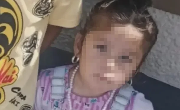 Córdoba: encontraron sana y salva a Esmeralda en un descampado cerca de su casa  La nena de 2 años que desapareció en Cosquín fue hallada con vida, según confirmó su abuelo.