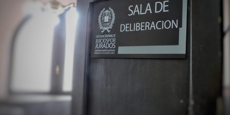 BAHAI BLANCA: Juicio por jurados «Juzgan a un hombre por matar a otro con una llave tipo “L” en Médanos»  Durante los días 30, 31 de marzo y 1 de abril se llevará a cabo el juicio por jurados para analizar la conducta de Facundo Abel Valdés acusado del crimen de Luis Marcelo Ybarra, ocurrido en Médanos.