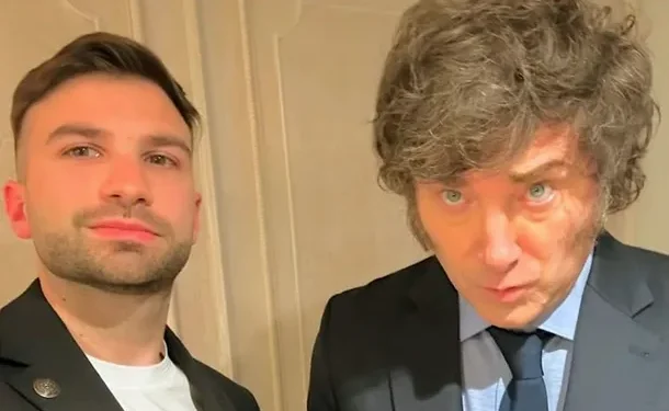 $LIBRA: se conocieron nuevos videos del celular de Mauricio Novelli que prueban su vínculo con Javier Milei  El portal Ámbito reveló material que devela una "unidad de negocios" entre el actual presidente y el trader previa al tuiteo de $LIBRA. Trabajaron juntos desde la pandemia.