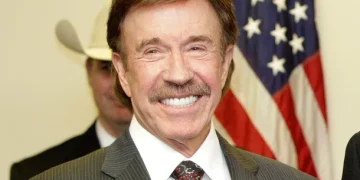 Murió Chuck Norris una leyenda de las películas de acción