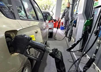 Combustibles: la nafta ya subió hasta 16% y prevén más aumentos por la escalada del petróleo