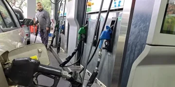 YPF descartó subas inmediatas en el precio de los combustibles por el conflicto en Medio Oriente