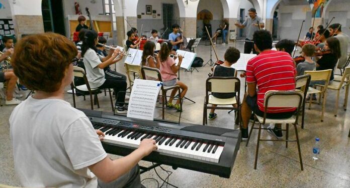 BAHIA BLANCA: Convocatoria Coordinador general para la Orquesta Escuela Municipal Infantil y Juvenil Barrio Miramar  Con el objetivo de seguir creciendo y mejorar la prestación del servicio, se abre la convocatoria para cubrir el cargo de Coordinador general para el período mayo – diciembre 2026 de la Orquesta.