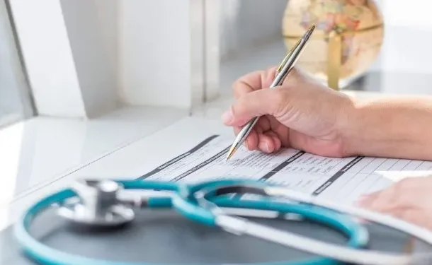 Alerta en OSECAC: miles de monotributistas podrían quedarse sin cobertura médica  Así lo anticipó Armando Cavalieri -jefe del Sindicato de Comercio-, al señalar que el aporte del monotributista es insuficiente para sostener el servicio.