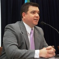 BAHIA BLANCA: Balearon el auto de un exfuncionario y lo amenazaron para que abandone la ciudad