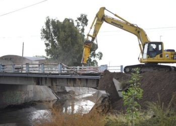 BAHIA BLANCA: La provincia avanza en la reconstrucción del canal Maldonado «se concretó la demolición del puente Don Bosco»