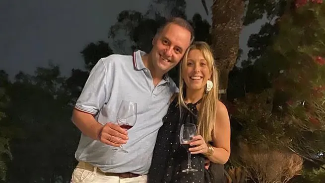 La Justicia confirmó que Manuel Adorni viajó a Aruba con su familia en primera clase El jefe de Gabinete es investigado por presunto enriquecimiento ilícito tras revelarse que adquirió al menos dos propiedades durante su actual gestión en el gobierno de Javier Milei.