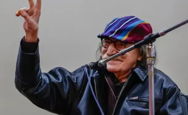 Charly García fue sometido a una «nefrectomía parcial»: cómo se encuentra  El manager del emblemático músico de 74 años confirmó a LAM que la cirugía fue exitosa y que permanece internado.