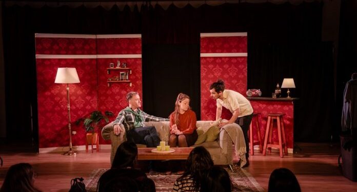 BAHIA BLANCA: Selección de elenco para la Comedia Municipal Permanece abierta la convocatoria a actrices, actores y asistente de dirección para el montaje de la obra teatral “Otra Guerra Inventada”, con autoría y dirección Nicolás Redondo, director seleccionado para la Comedia Municipal de Bahía Blanca para el período 01 de mayo al 30 de noviembre de 2026.