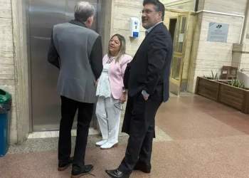 La escribana declaró que Adorni le compró el departamento de Caballito a las jubiladas a pagar en un año y sin interés