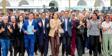 Intendentes de la FAM preparan denuncia por malversación contra Luis Caputo