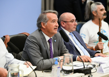 El oficialismo busca dictaminar la Ley de Glaciares para llevarla al recinto el miércoles