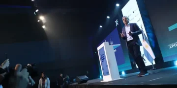 Luis Caputo anunció cuáles serán las próximas privatizaciones y concesiones que buscan concretar antes de fin de año