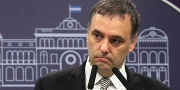 Manuel Adorni fue comparado en España con un exministro preso por corrupción: «Milei ya tiene su ‘Ábalos'»