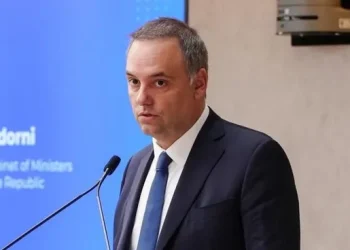 La Justicia citó a cuatro mujeres que le prestaron dólares a Manuel Adorni para comprar departamentos