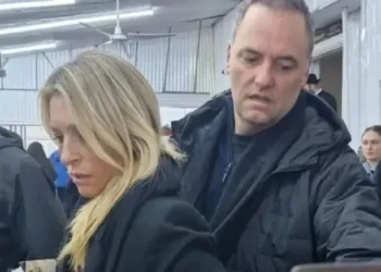 La fiscalía pidió archivar la denuncia por el viaje de la esposa de Manuel Adorni en el avión presidencial