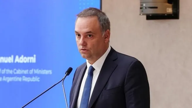 La Justicia citó a cuatro mujeres que le prestaron dólares a Manuel Adorni para comprar departamentos El fiscal Gerardo Pollicita convocó a las cuatro mujeres que le habrían otorgado hipotecas privadas al jefe de Gabinete para la compra de dos inmuebles en Caballito.