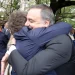 El fuerte abrazo de Javier Milei a Manuel Adorni en el acto por el Día del Veterano de Malvinas