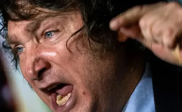 Dura crítica de la Iglesia a Javier Milei por la censura a los periodistas acreditados en Casa Rosada  En una avanzada contra el periodismo, el Presidente ordenó cerrar la Sala de Prensa e impidió el ingreso a los colegas acreditados.