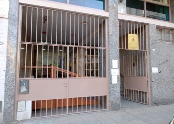 BAHIA BLANCA: Detienen a un hombre acusado de abusar de sus dos sobrinas  En el marco de una investigación realizada por la UFIJ N.º 3, a cargo de la fiscal Agustina Olguín, el Juzgado de Garantías N.º 1 ordenó la detención de un hombre acusado de abusar de sus sobrinas, en Bahía Blanca.