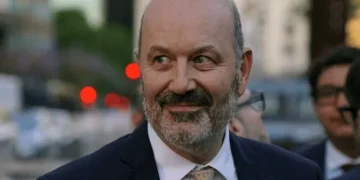 Federico Sturzenegger justifica los despidos en el SMN y llama a echar al 85% de los trabajadores