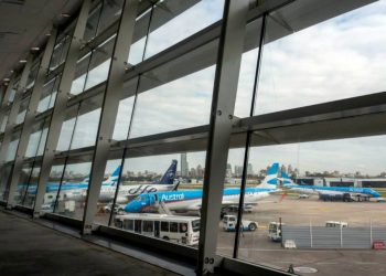 Paro de estatales en el SMN: advierten por posibles demoras en los vuelos