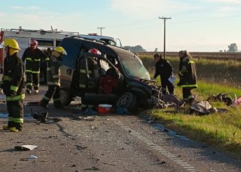 RUTA 33: dos personas murieron tras un choque frontal
