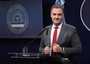Adorni inaugura la reapertura de la sala de periodistas en Casa Rosada con una conferencia de prensa