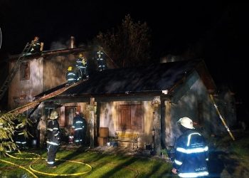 SIERRA DE LA VENTANA:  incendio de una vivienda en el barrio San Bernardo