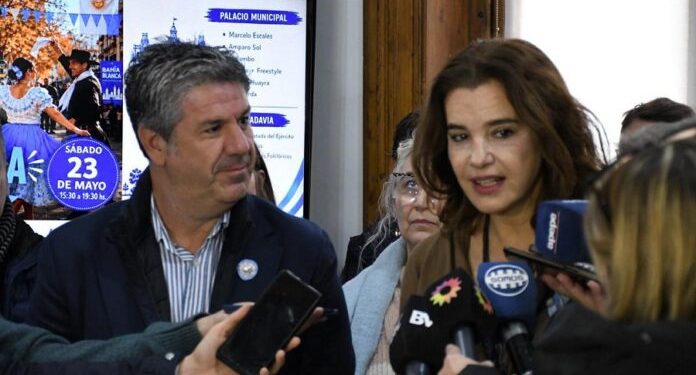 BAHIA BLANCA: Plaza Viva Patria «propuestas artísticas y comerciales en el marco de los festejos patrios» El próximo sábado 23, desde las 14 horas, se desarrollarán diversas propuestas artísticas y comerciales impulsadas por el Municipio de Bahía Blanca en el marco de los festejos con motivo del 216° aniversario de la Revolución de Mayo.