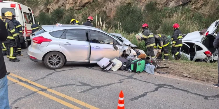 Cuatro muertos tras un choque a la altura del abra de la Ventana  Cerca de las 7.30 de la mañana de este domingo 3 de mayo, se produjo un fatal accidente en ruta provincial 76 a la altura del abra de la ventana.