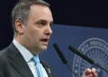Tras reabrir la Sala de Prensa de Casa Rosada, Manuel Adorni volvió a eludir las preguntas sobre su patrimonio