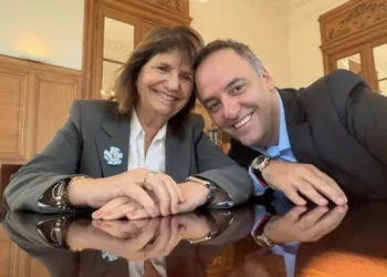 Patricia Bullrich presentó su declaración jurada y presiona a Manuel Adorni en medio de la causa por enriquecimiento