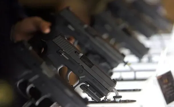 El Ministerio de Seguridad ofrece una recompensa millonaria para dar con una banda de traficantes de armas Los prófugos, de nacionalidad argentina y chilena, tienen órdenes de captura nacional e internacional desde 2024.