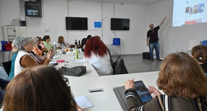 BAHIA BLANCA: Comienza el 2° ciclo de cursos 2026 para adultos del Bahía Hub  Abrieron las pre-inscripciones para los 13 cursos del Bahía Hub destinados a adultos para el periodo mayo, junio y julio.