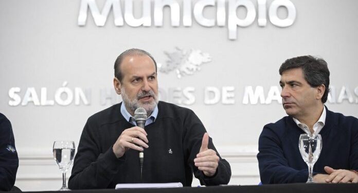 BAHIA BLANCA: El Municipio suspendió todas las actividades desde el mediodía por el alerta  Debido al alerta meteorológica que rige en la ciudad, el intendente Federico Susbielles informó que desde las 12 hs se suspenderán las actividades educativas, así como también deportivas y recreativas, tanto al aire libre como en espacios cerrados.
