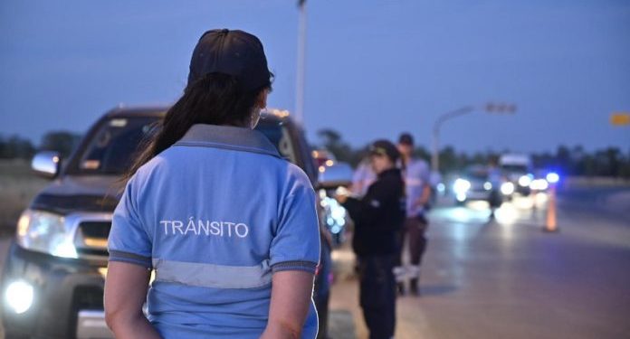 BAHIA BLANCA: Operativos a cargo de la División de Control y Ordenamiento Urbano  Entre el 27 de abril y el 3 de mayo, fueron retirados de circulación 24 potenciales conductores peligrosos al dar positivo en los tests de la alcoholemia a cargo de la División de Control y Ordenamiento Urbano.
