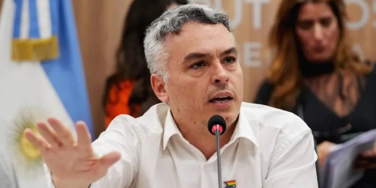 Congreso: la oposición presentó un proyecto para legalizar la muerte asistida  El diputado de Unidos, Esteban Paulón, presentó en las últimas horas un proyecto de ley para legalizar la muerte asistida en Argentina. Los detalles.