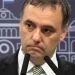 Denuncian a Manuel Adorni por «apretar» a un testigo y piden su detención