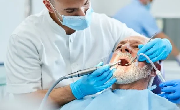 Odontólogos del PAMI dejarán de atender pacientes por falta de pago: «Las autoridades deberán responder»  Desde el Consejo Directivo del gremio del PAMI explicaron que no cuentan "con los medios económicos para reponer material e insumos" tras cada consulta.