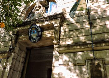BAHIA BLANCA: Condenan a un hombre por asaltar a una docente con un cuchillo para robarle el celular