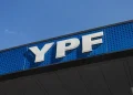YPF define esta semana si vuelve a aumentar los combustibles tras el fin del «buffer» de precios