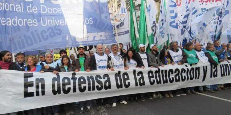 Paro universitario: docentes retoman las medidas y exigen la aplicación de la Ley de Financiamiento