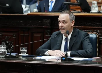 Adorni se prepara para brindar su informe de gestión, en medio del escándalo por su situación patrimonial