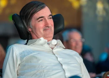 Esteban Bullrich renunció al PRO «por la protección brindada a Manuel Adorni»