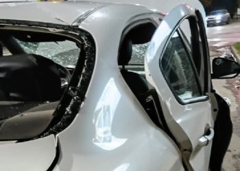 BAHIA BLANCA: Explotó un taxi en movimiento por un desperfecto técnico