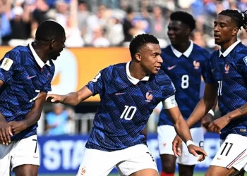 Francia goleó a Suecia y se metió en octavos