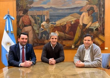 Luis Caputo anunció otra baja en el Ministerio de Economía y a su reemplazante