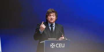 Milei: “Yo creo en la honestidad de Adorni, pero si la Justicia lo considera culpable lo eyecto”